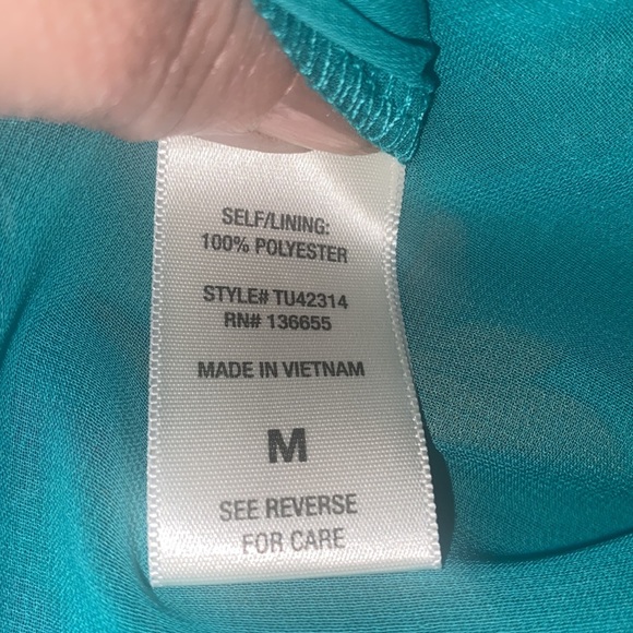 Beacon Apparel Stitch Fix Women’s‎ Flutter Sleeve Floral Blouse in Green, Medium - Picture 5 of 6